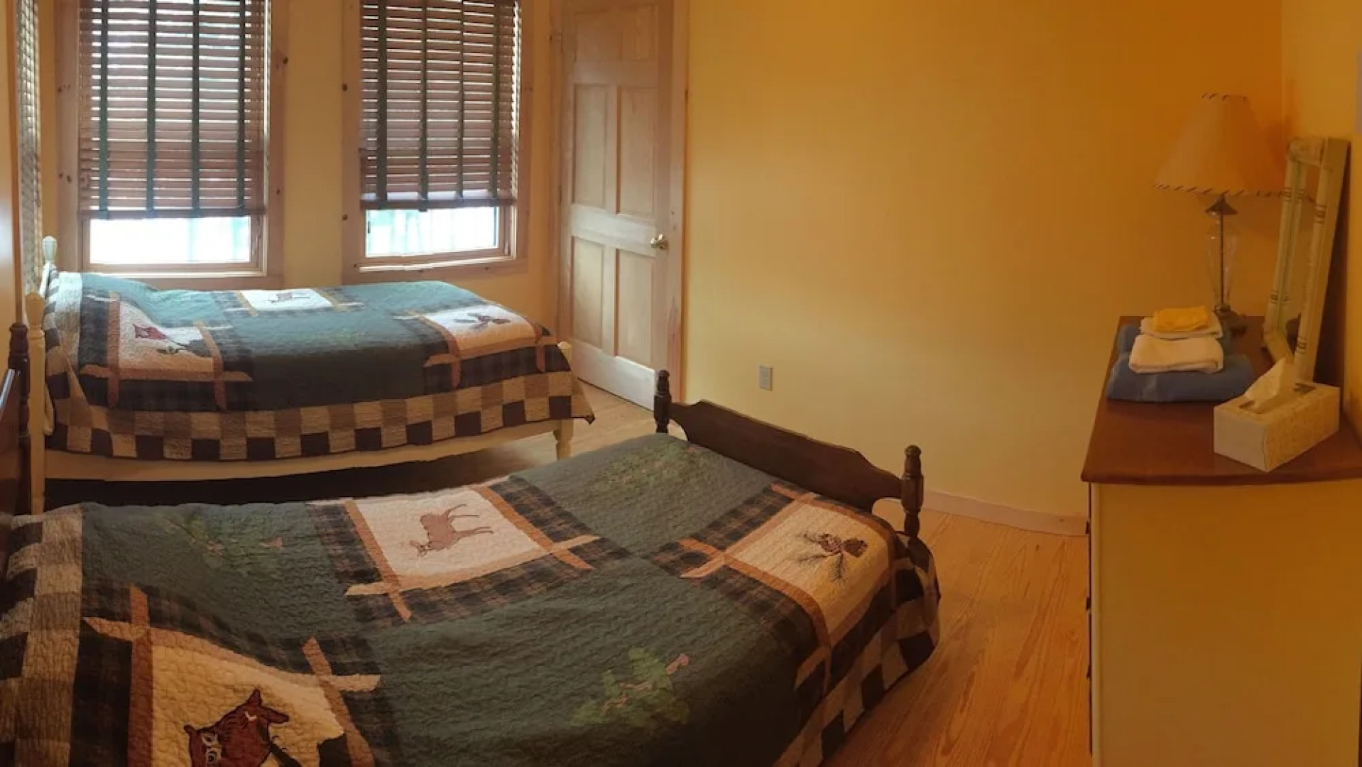 Echo Lake Lodge & Cottages