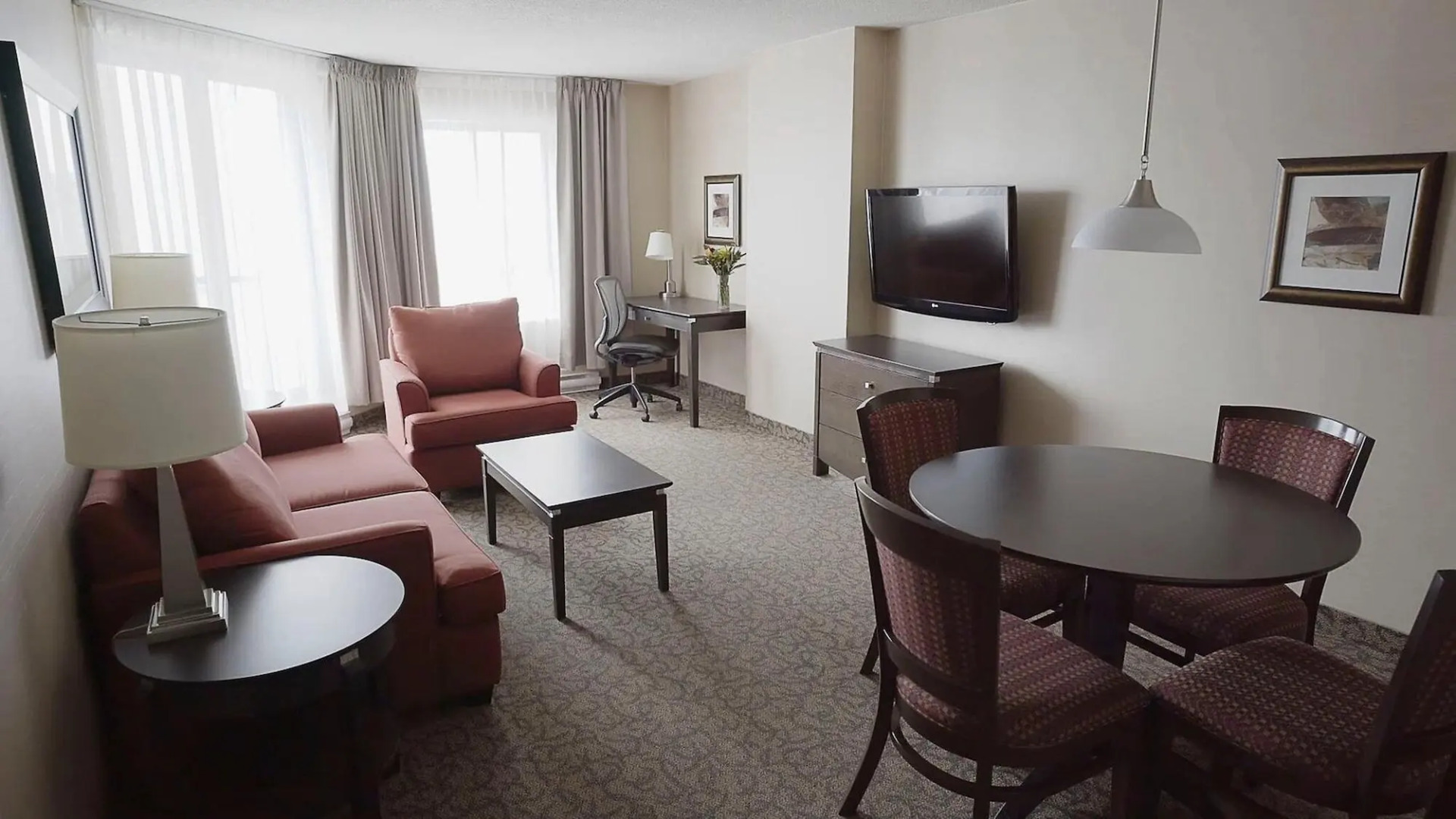 Les Suites Hotel Ottawa