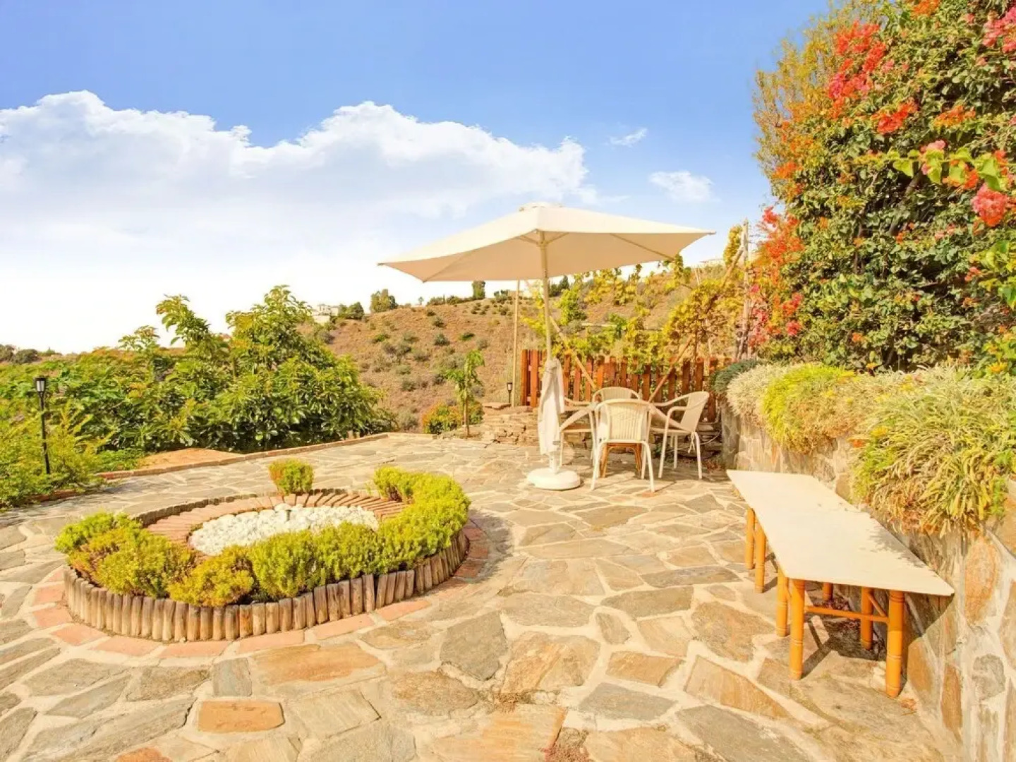 Serene Holiday Home in Sayalonga With Private Pool