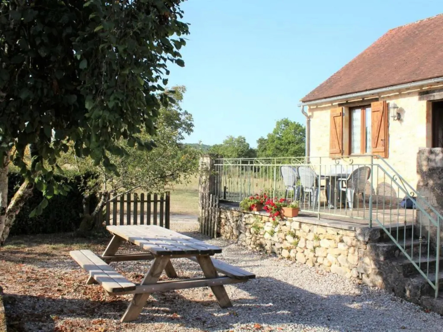 Gîte Azerat, 4 pièces, 6 personnes - FR-1-616-138