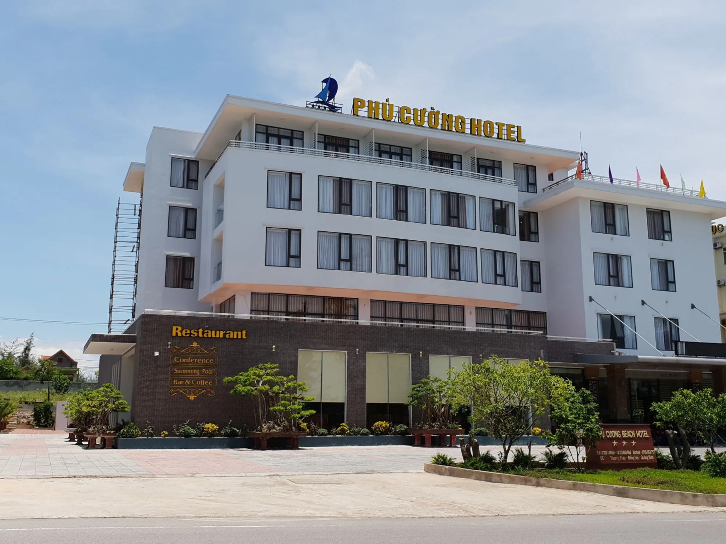 Phu Cuong Beach Hotel