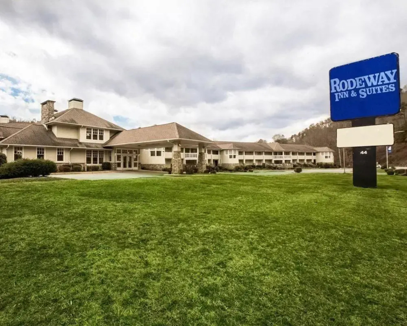 Comfort Inn On the River - Cherokee