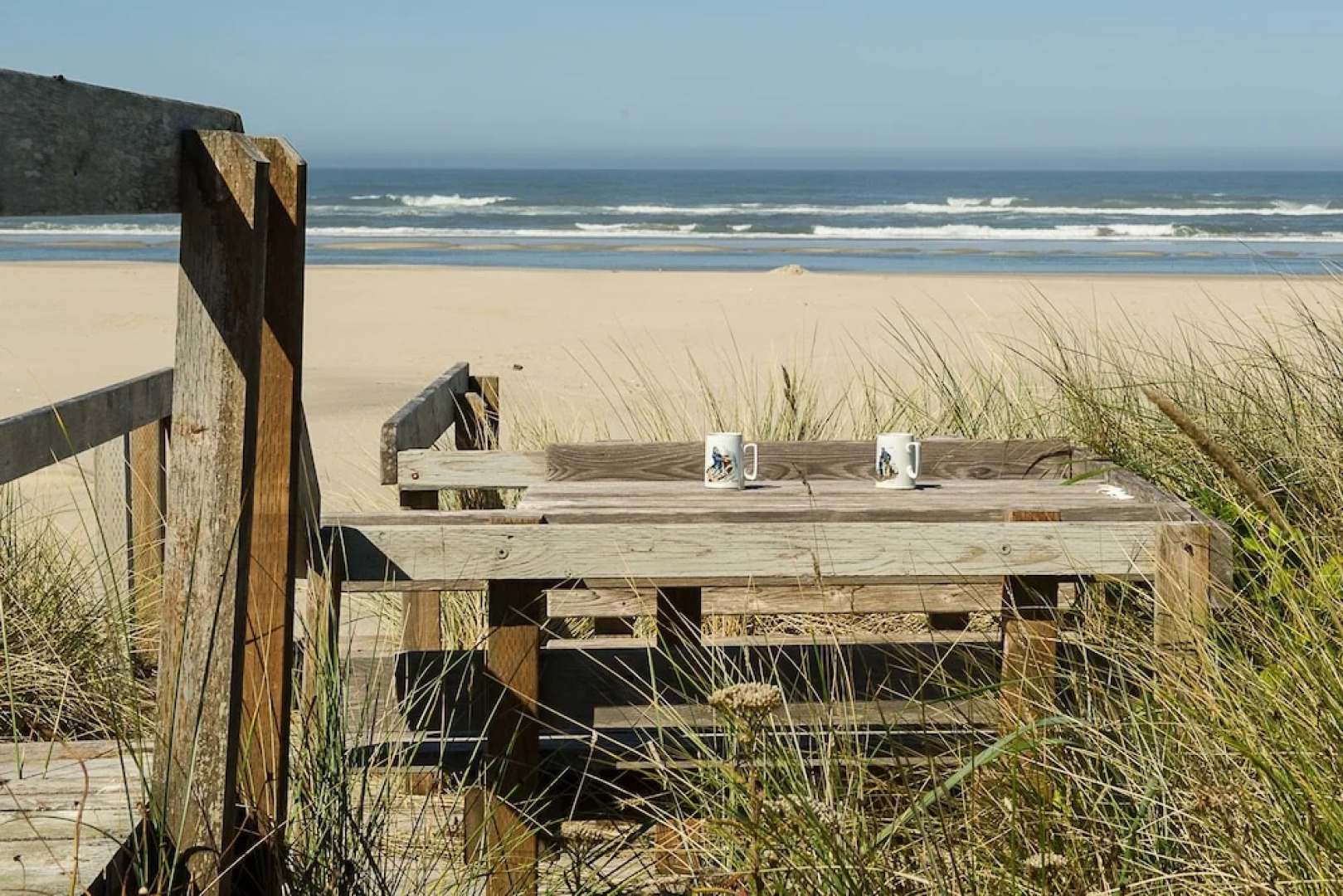 Pacific Rest 3 Br home by RedAwning