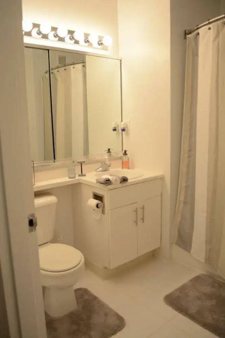 Cesar Suites at River Court