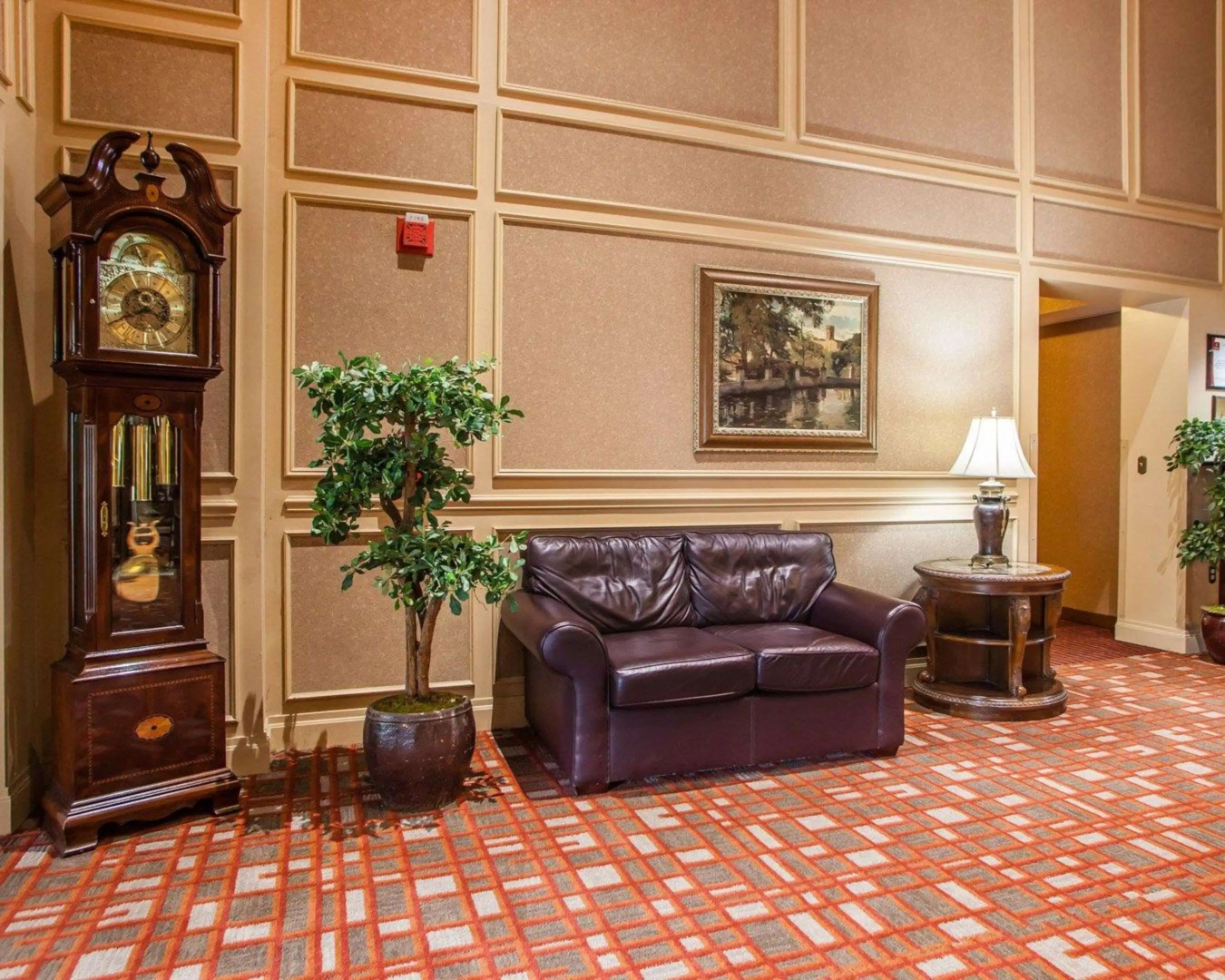 Clarion Hotel Palmer Inn