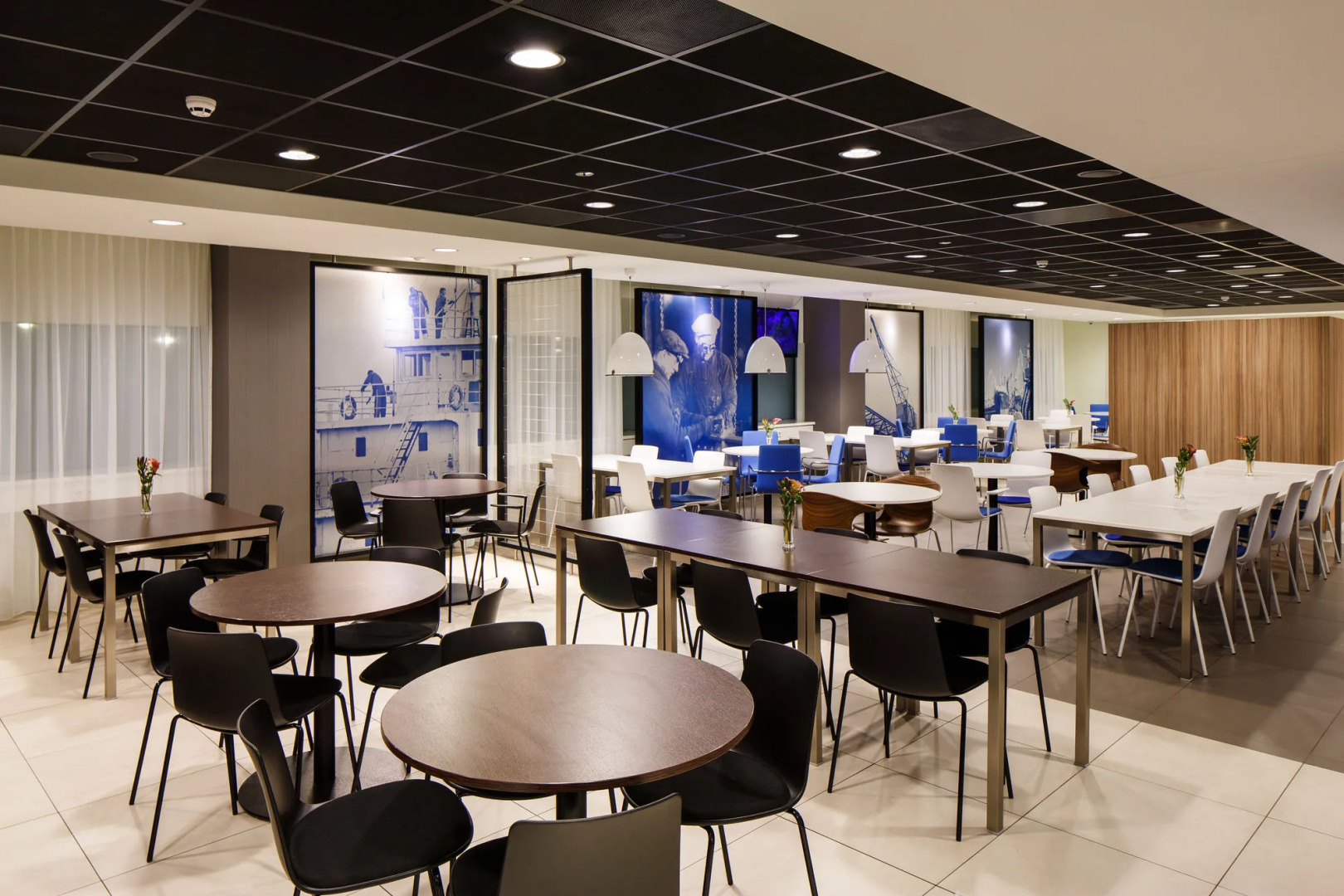 Holiday Inn Express Rotterdam - Central Station by IHG