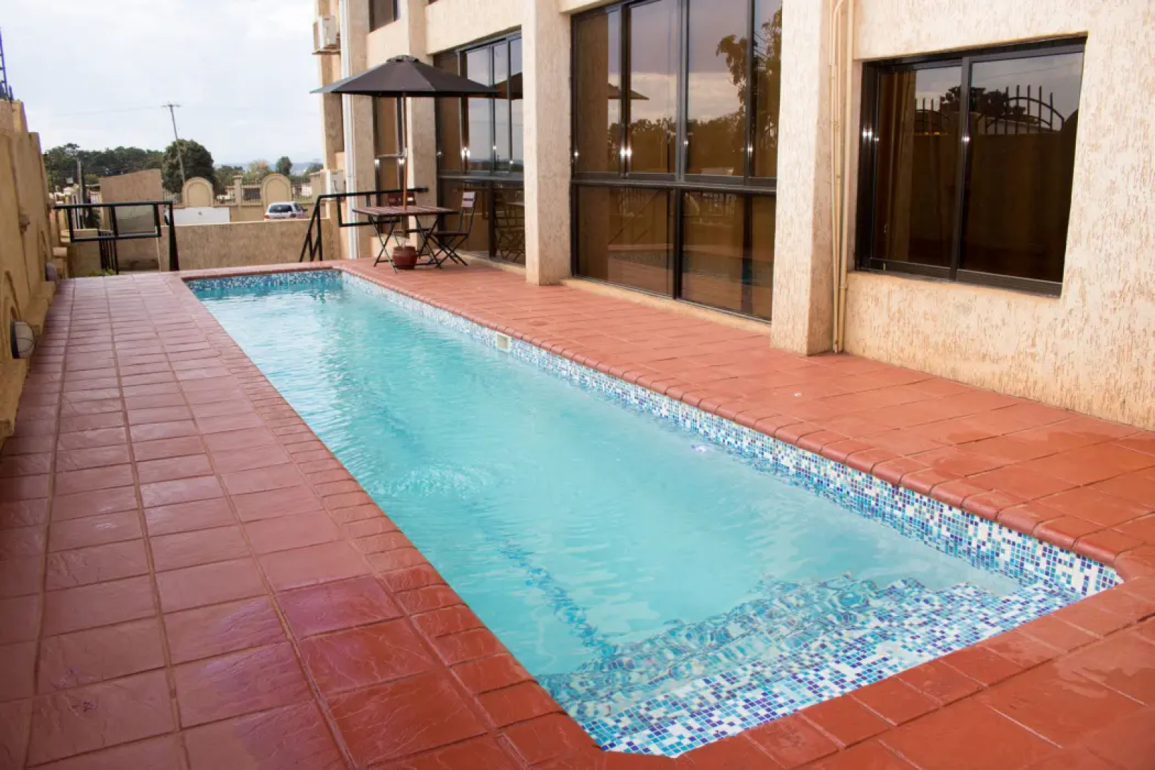 Simama Hotel
