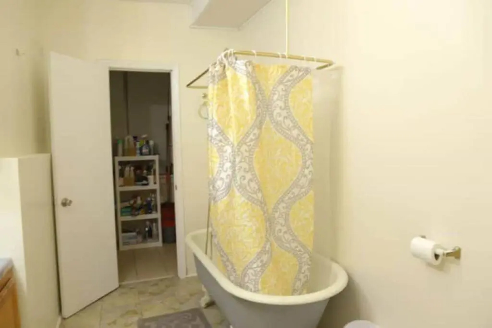 Historic House on the HillDownstairs ONLY