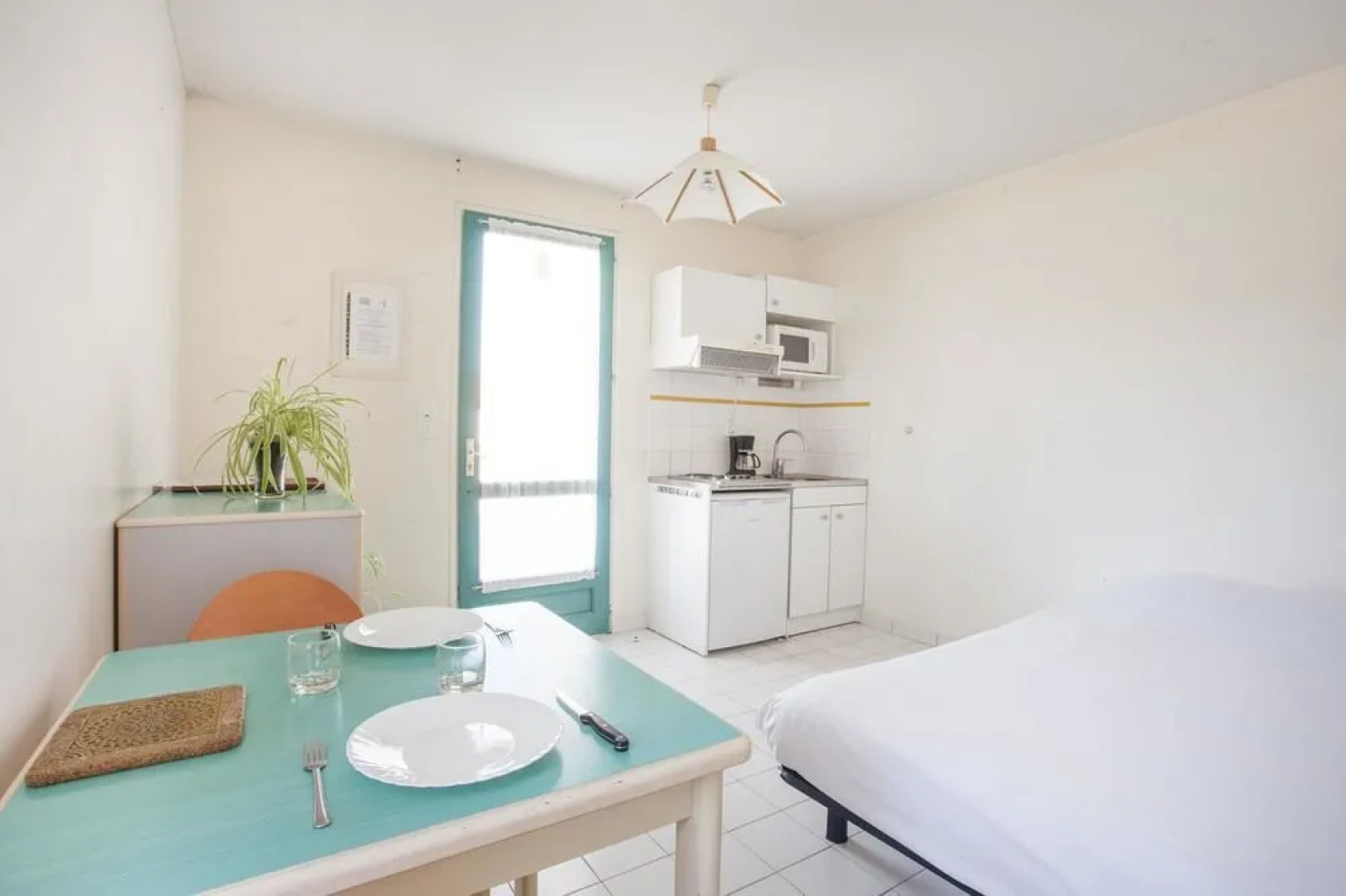 Residence Sous les Pins (by Popinns)