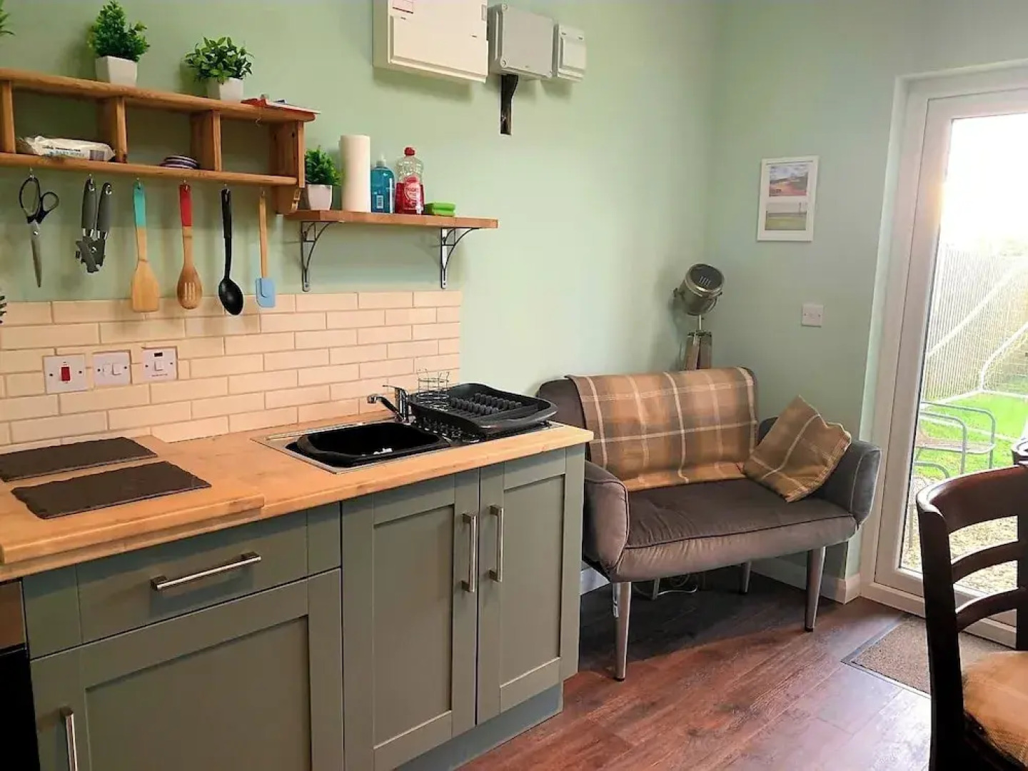 Y Caban-the Cabin-1 Bed-sleeps 2-parking-fast Wifi