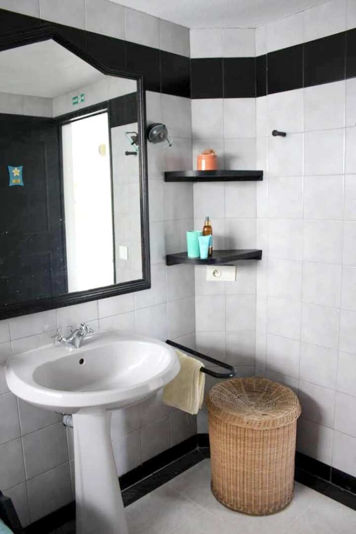 Apartment with 2 Bedrooms in Trou D'Eau Douce, with Wonderful Sea View, Furnished Terrace And Wifi