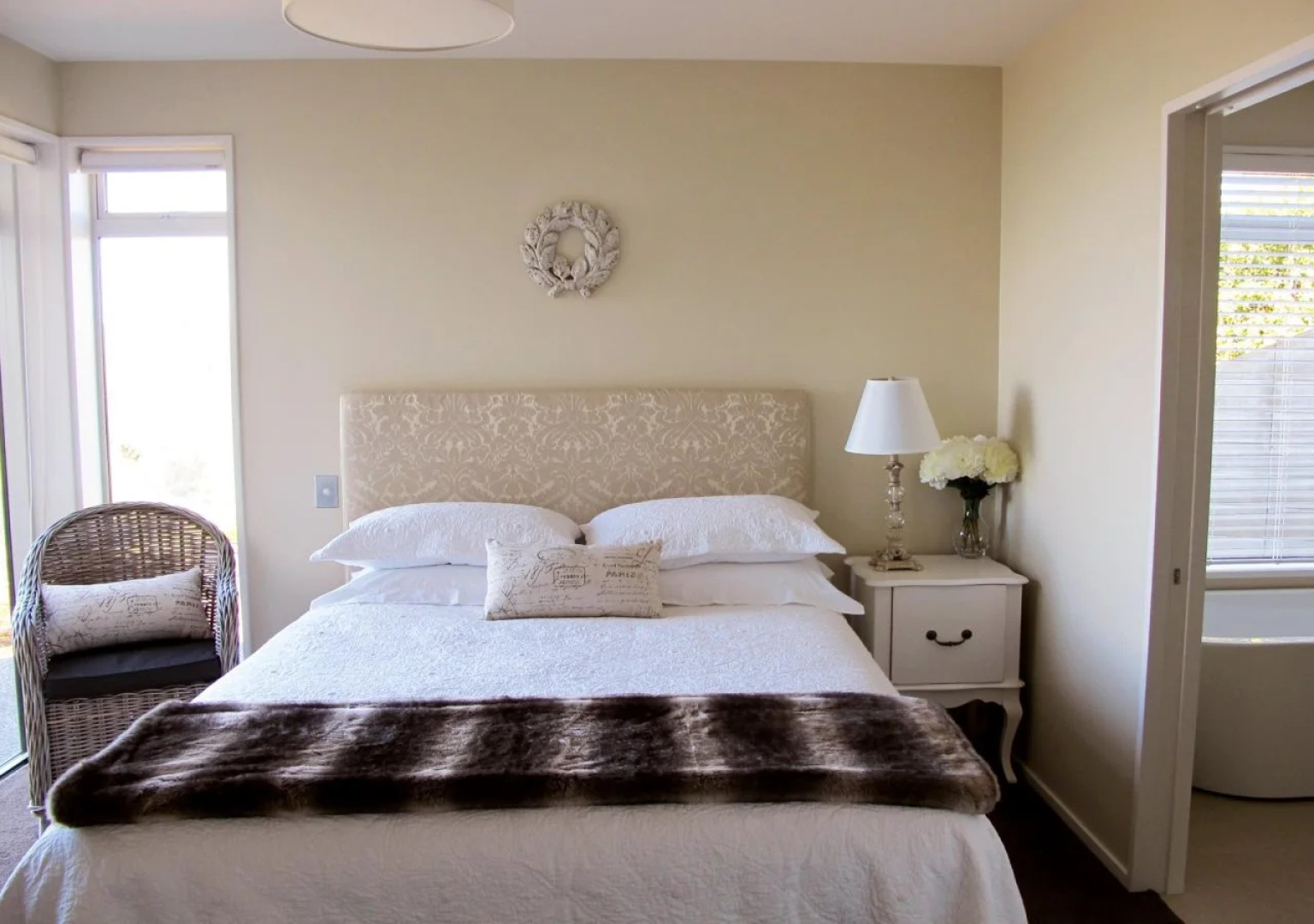 Sumner View Boutique Bed  Breakfast