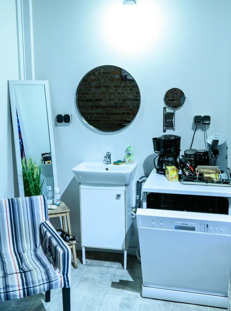 Studio in Jambes, Namur, With Pool Access, Enclosed Garden and Wifi