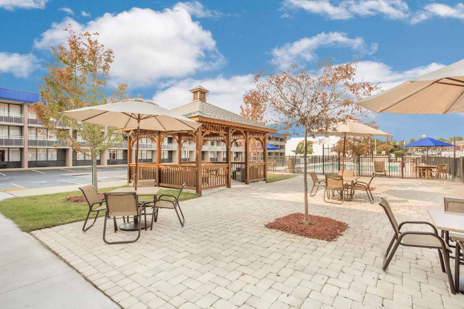 Ramada Plaza by Wyndham Fayetteville Fort Bragg Area