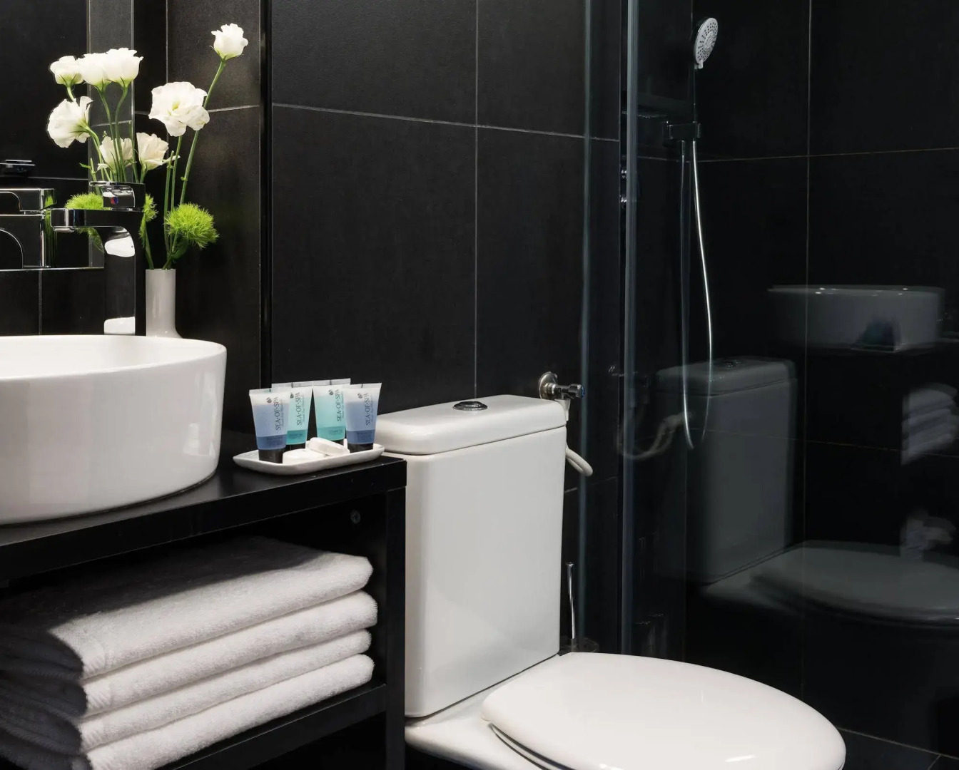 Sea Side by Zvieli Hotels