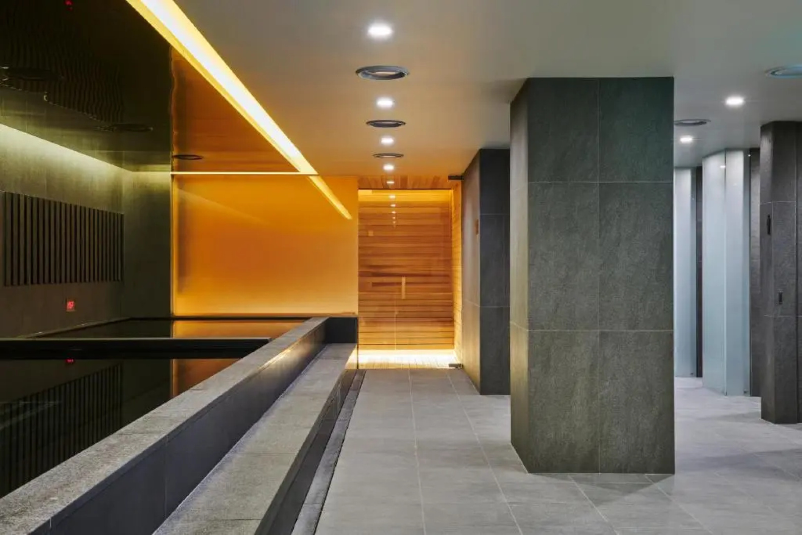 Hotel Hyundai by Lahan Ulsan