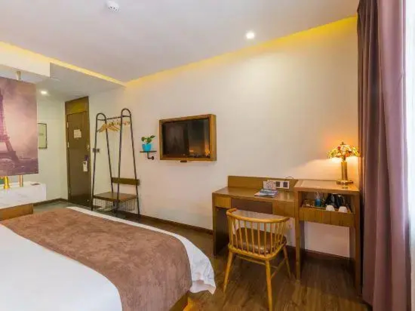 James Joyce Coffetel Xining Central Plaza