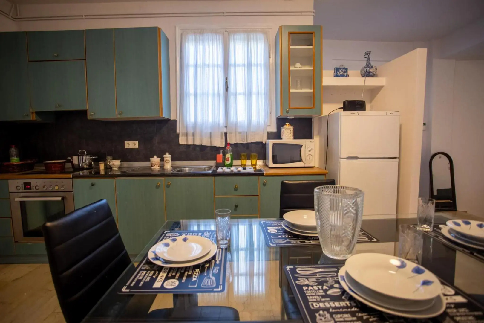 Traditional Apartment part of a Detached Villa on a luxurious Hill of Thessaloniki PANORAMA with a private garden with trees ,also available for Family and other gatherings and Kid's parties - under 13 , for less than 20 people alltogether