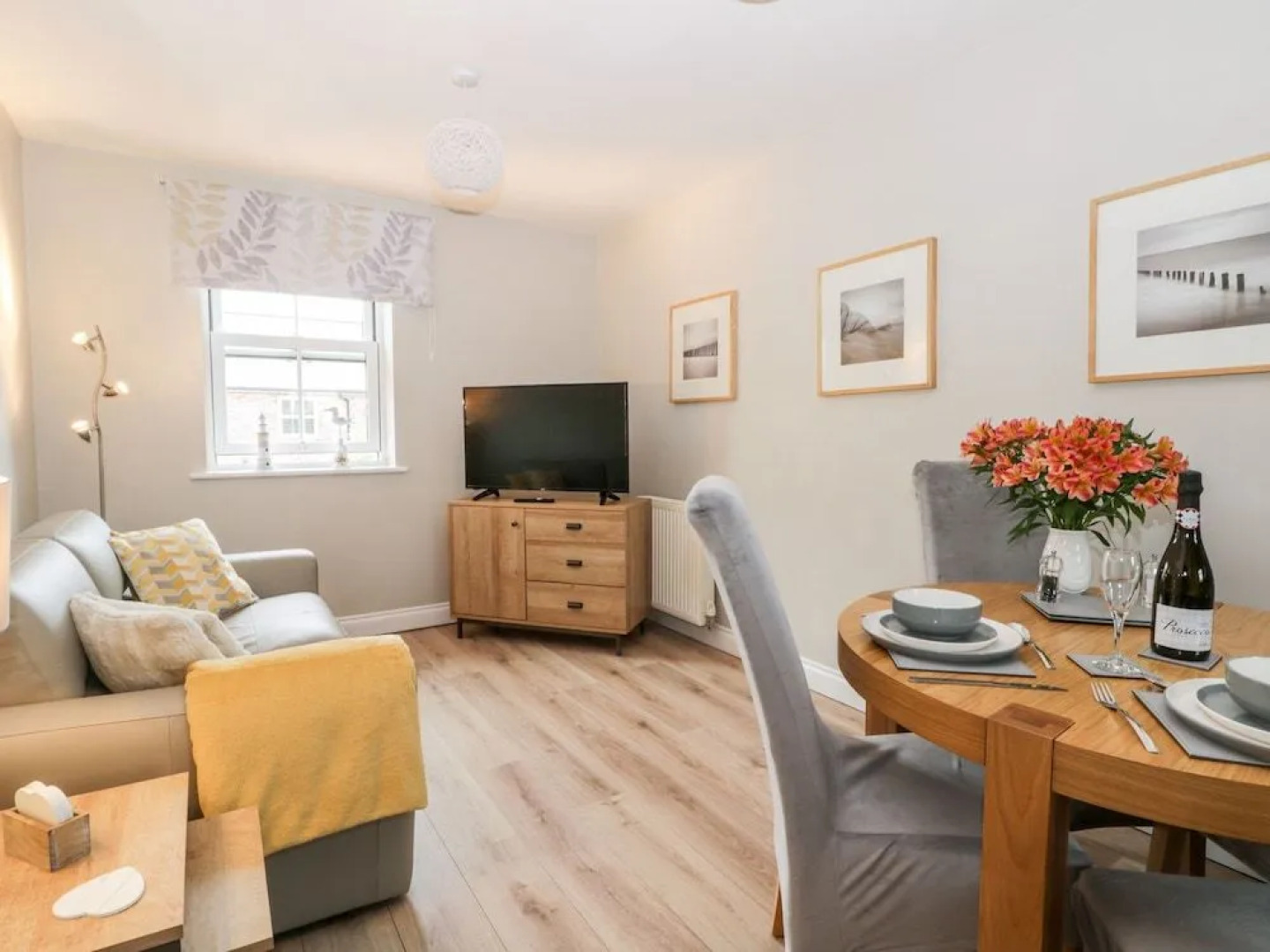 Nett's Coastal Escape