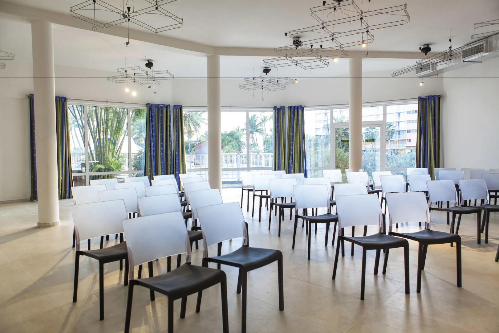 Hotel Arawak Beach Resort