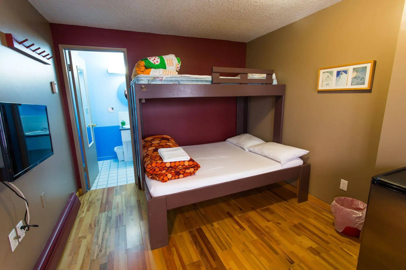 Raging Elk Adventure Lodging