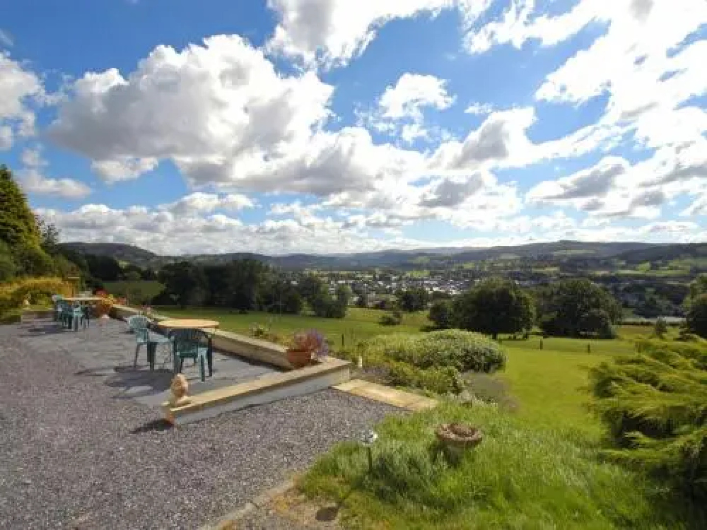 Frondderw Country House