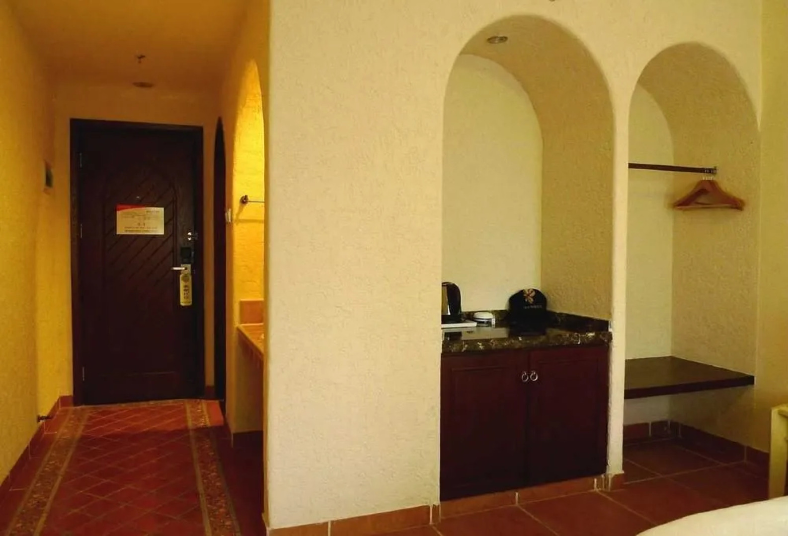 Haikou Yelin Tinghai Hotel (Haikou Bay)