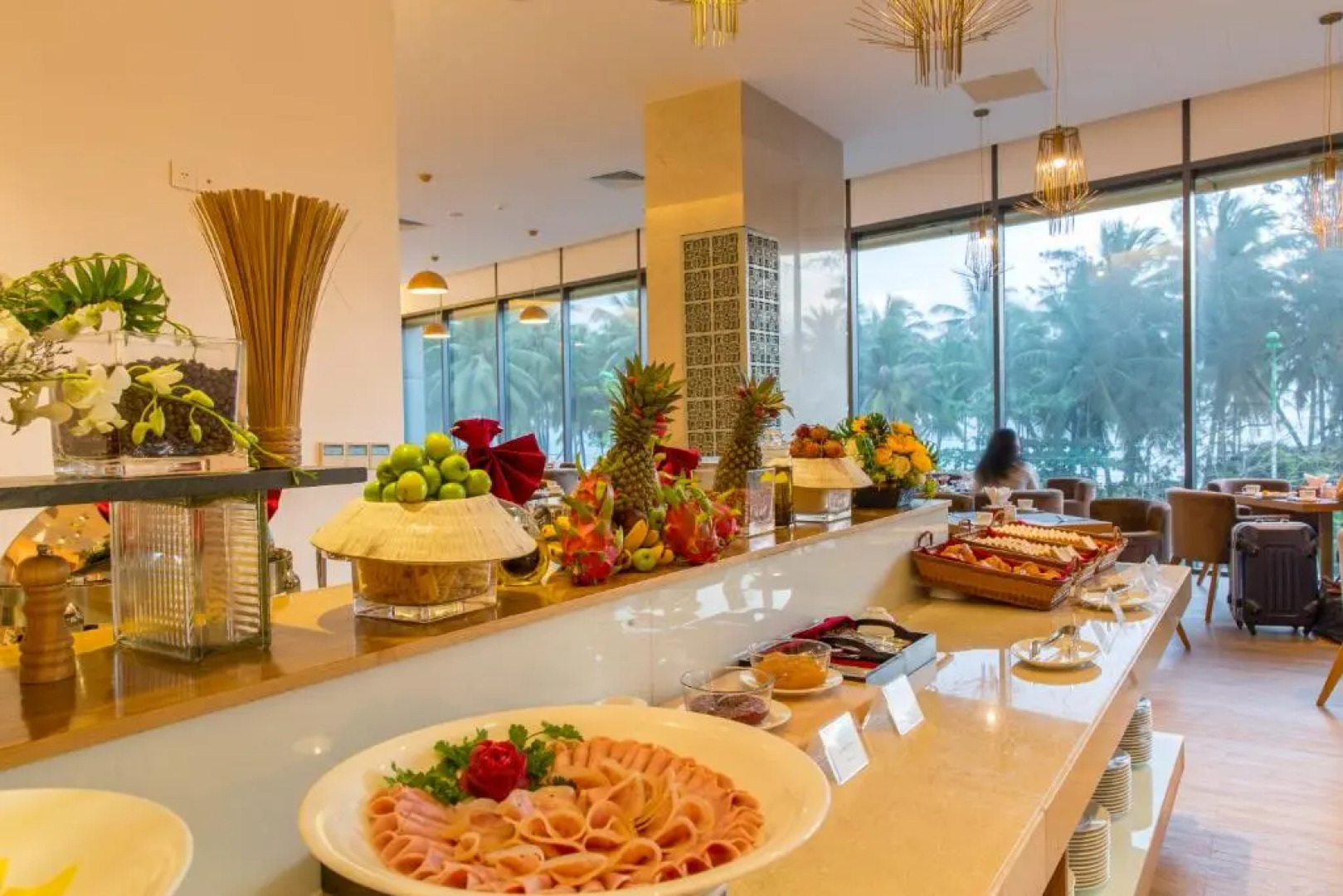 Starcity Hotel & Condotel Beachfront Nha Trang