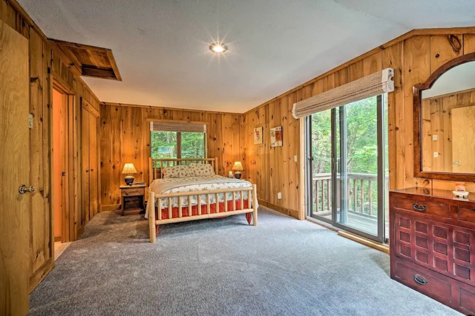 Spacious Dover Home w/ Sauna < 5 Miles to Ski!