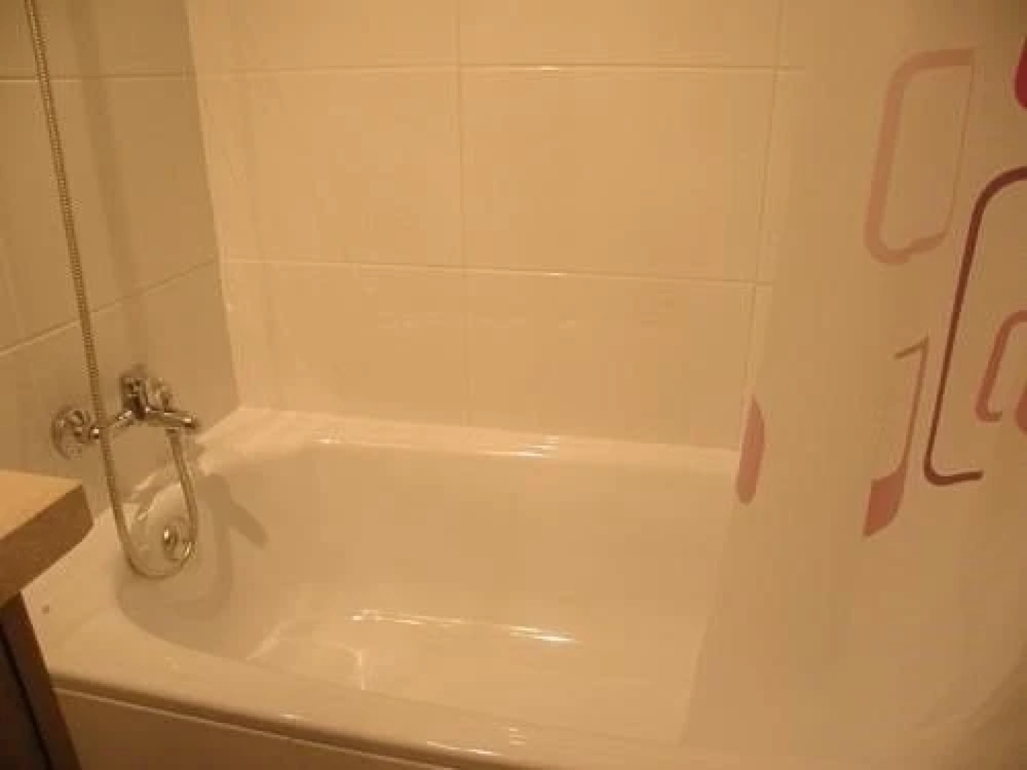 YQ Santiago Suites