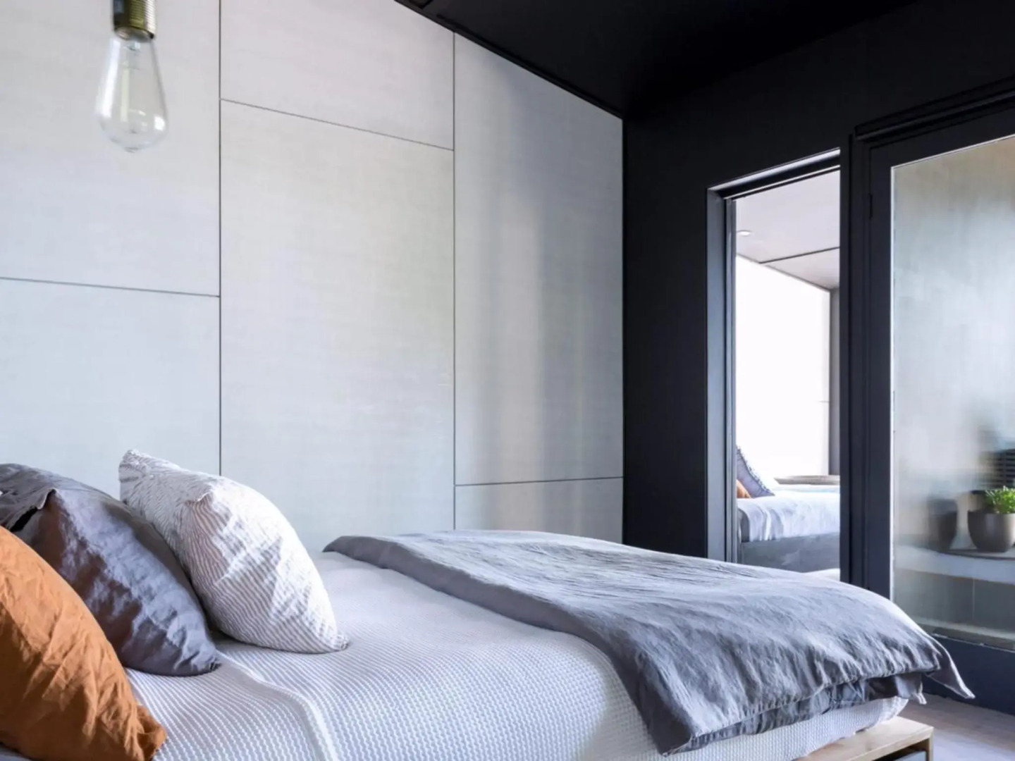 Black Shack on Hyams 4pm Check Out Sundays