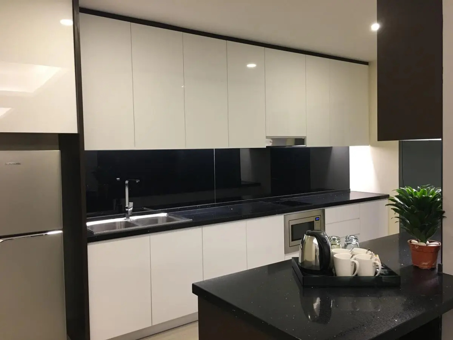 Gloria Residences Ion Delemen