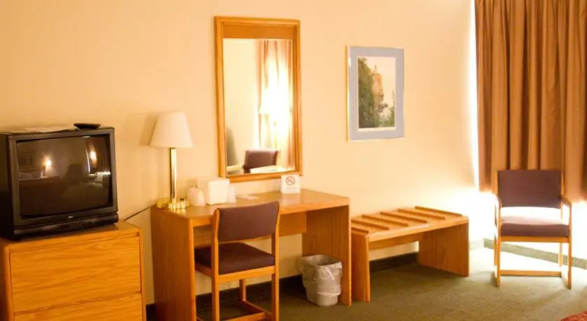 Superior Bayfront Inn