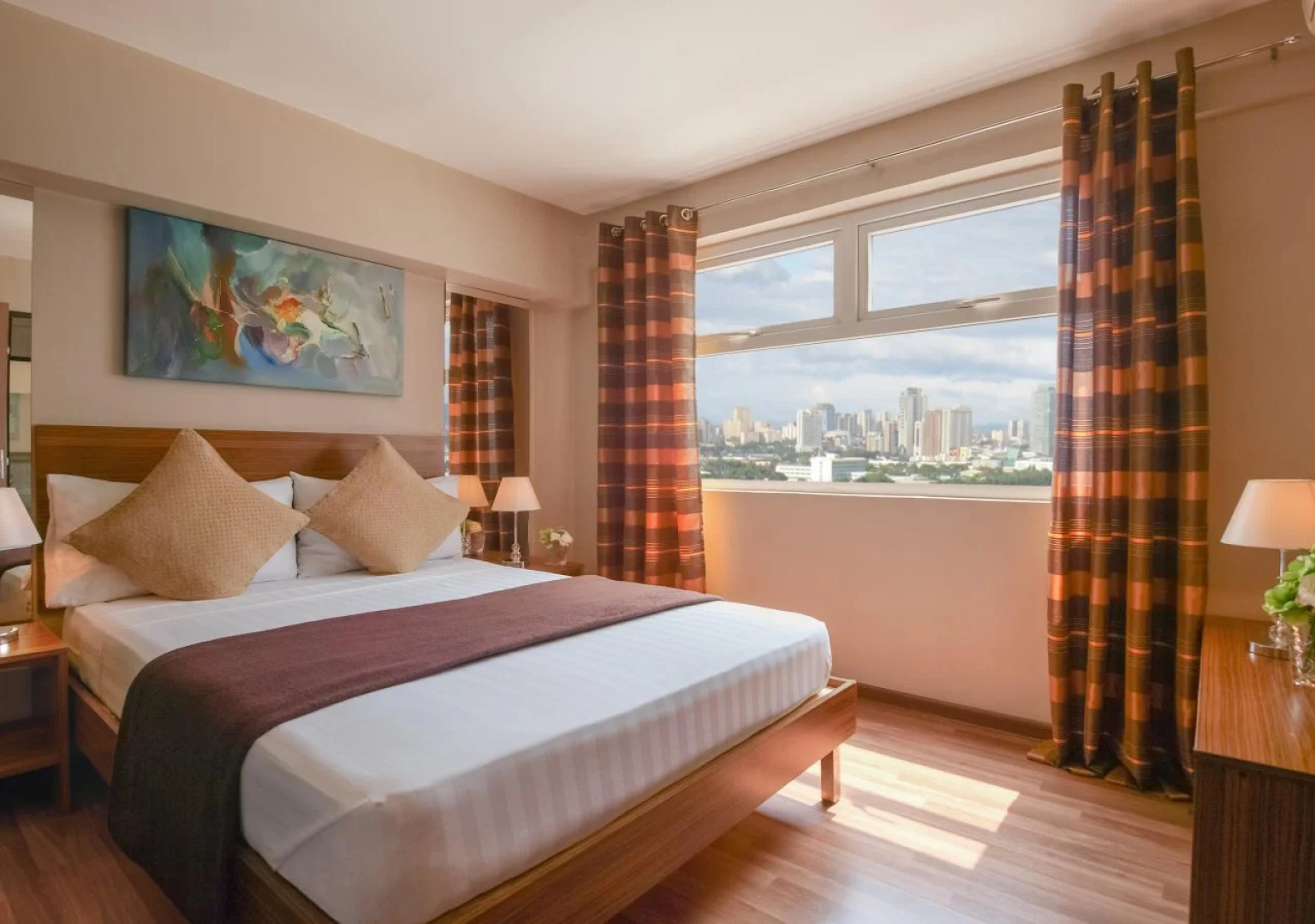 Shaw Residenza Suites