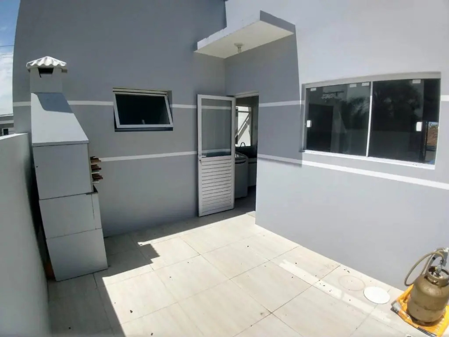 Apto. 03 Quartos à 500m da Praia