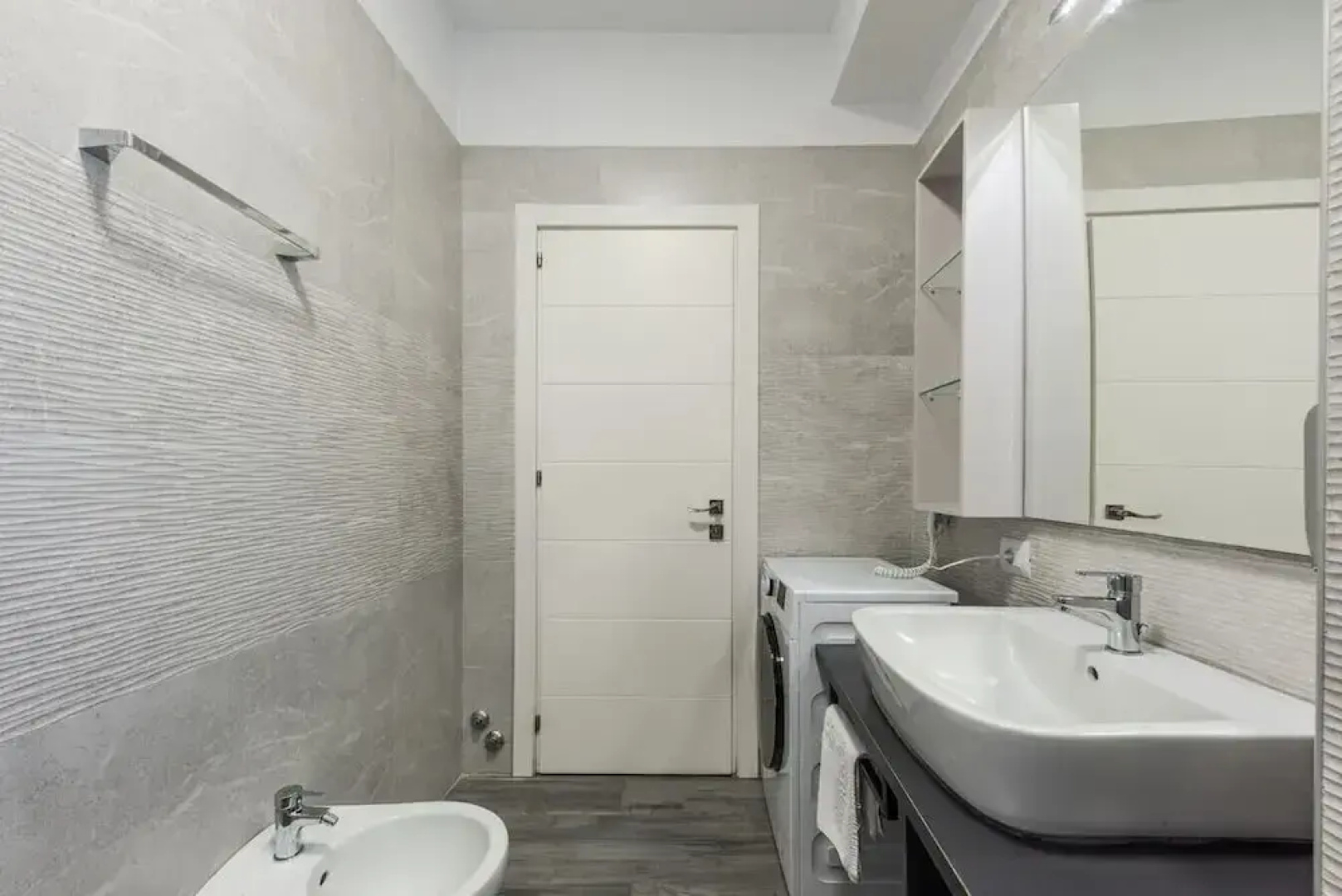 Spacious 1BR Apartment With Resort Access