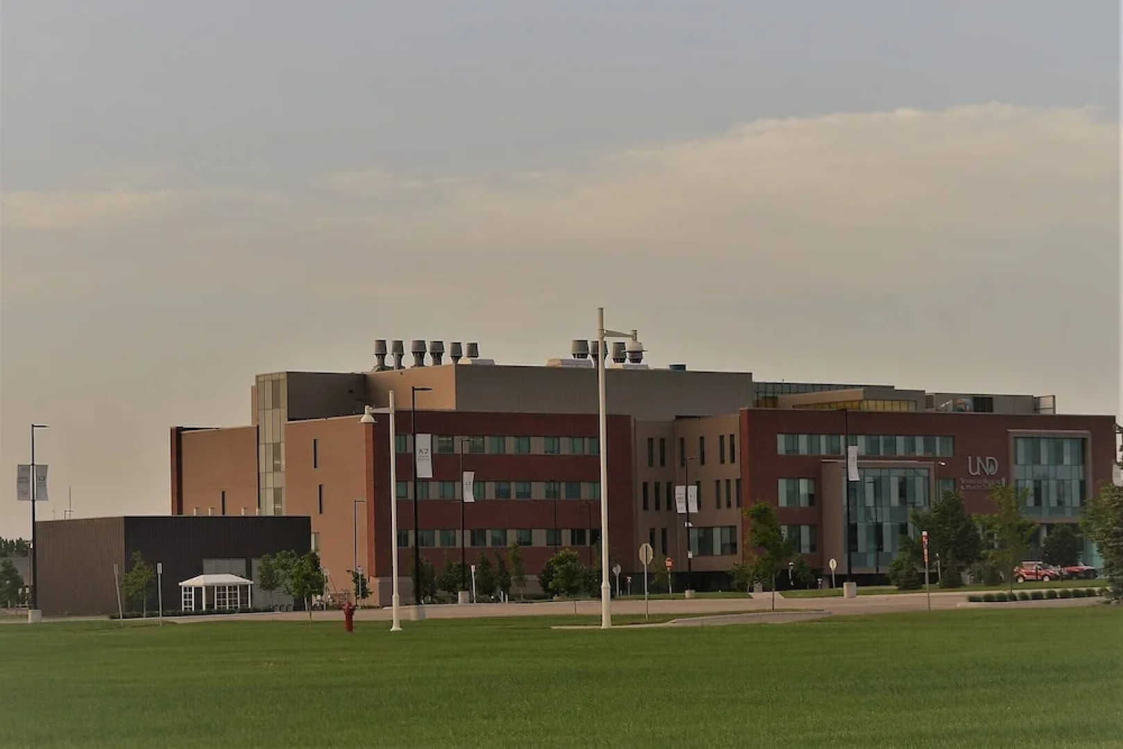 The Gateway - a Beautiful Relaxing Three Bedrooms Apartment