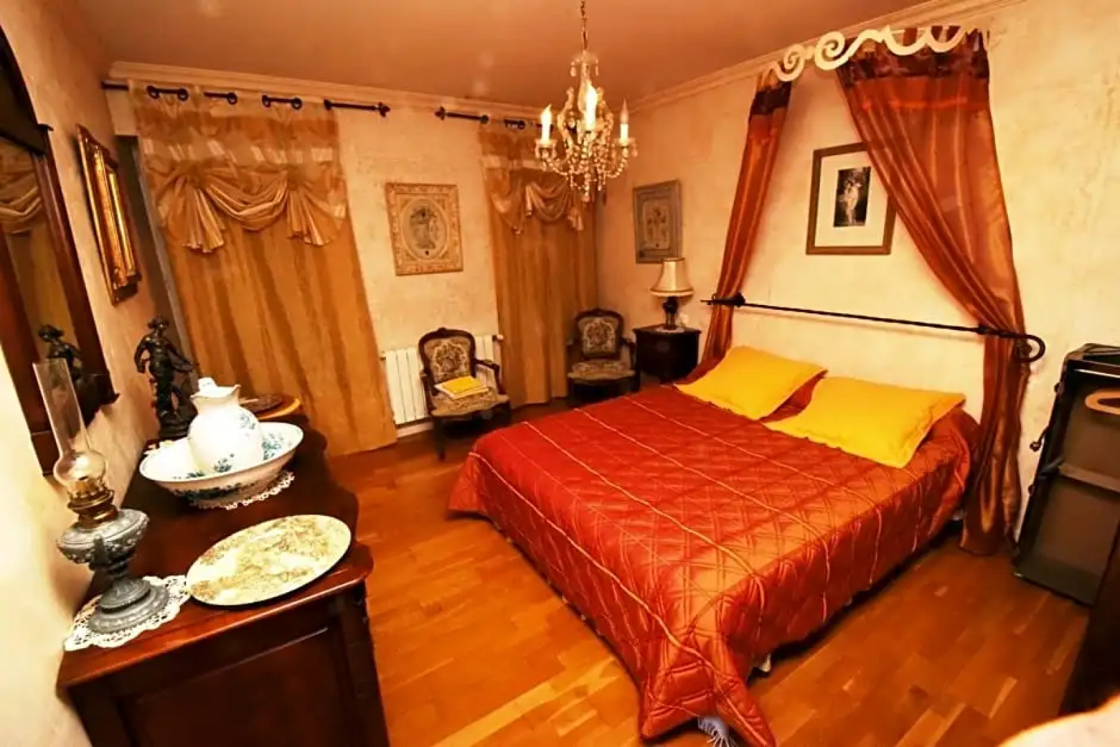 Autrefois la Modiste (Adults Only)