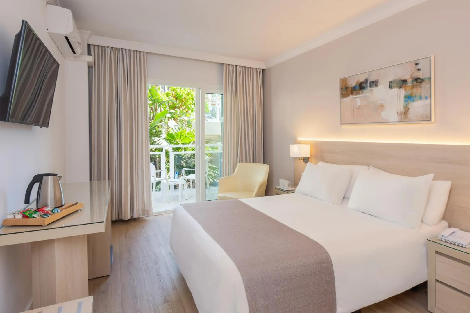 Hotel Las Arenas, Affiliated by Meliá