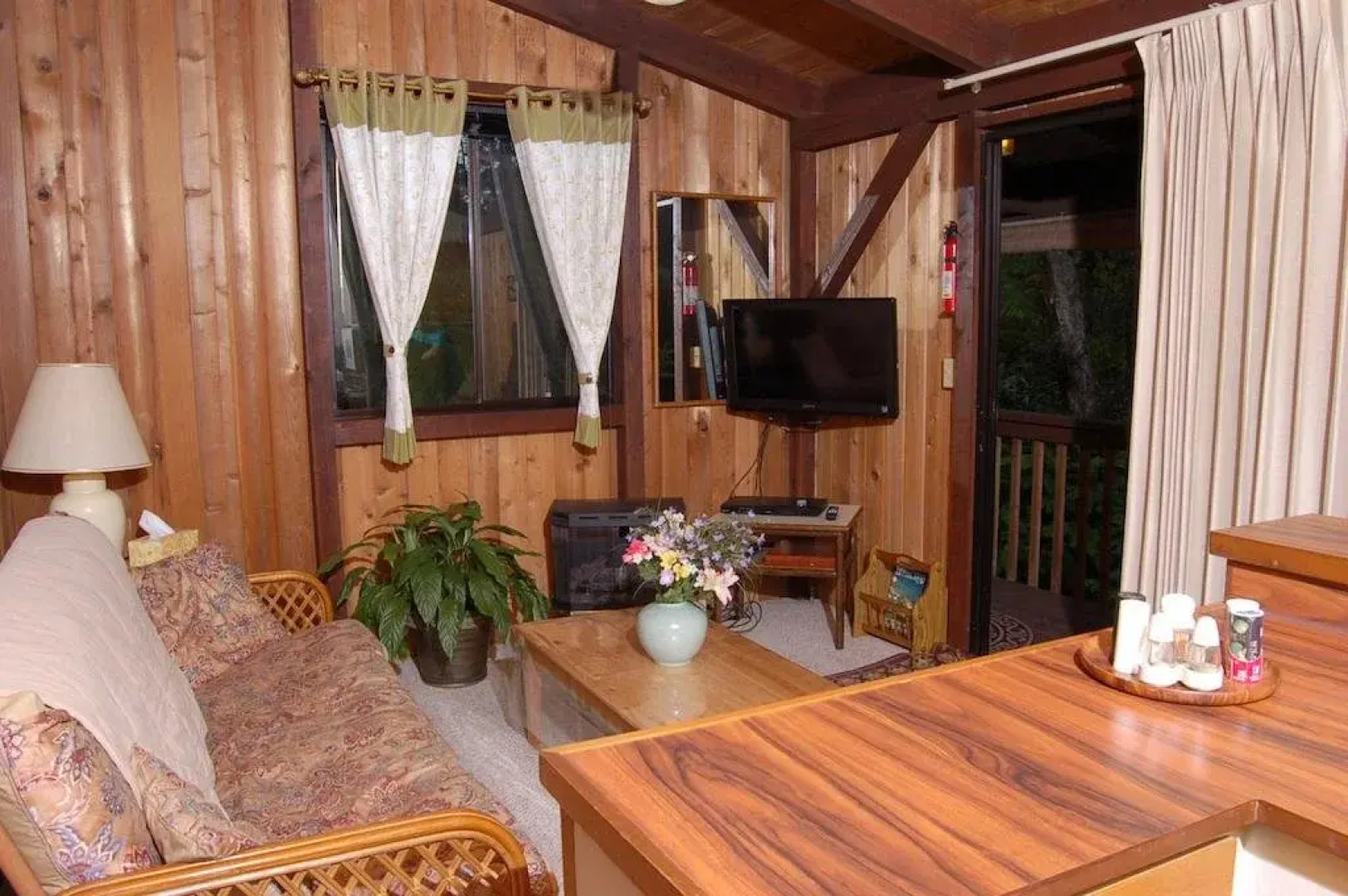 Lava Lodge at Hale Kilauea