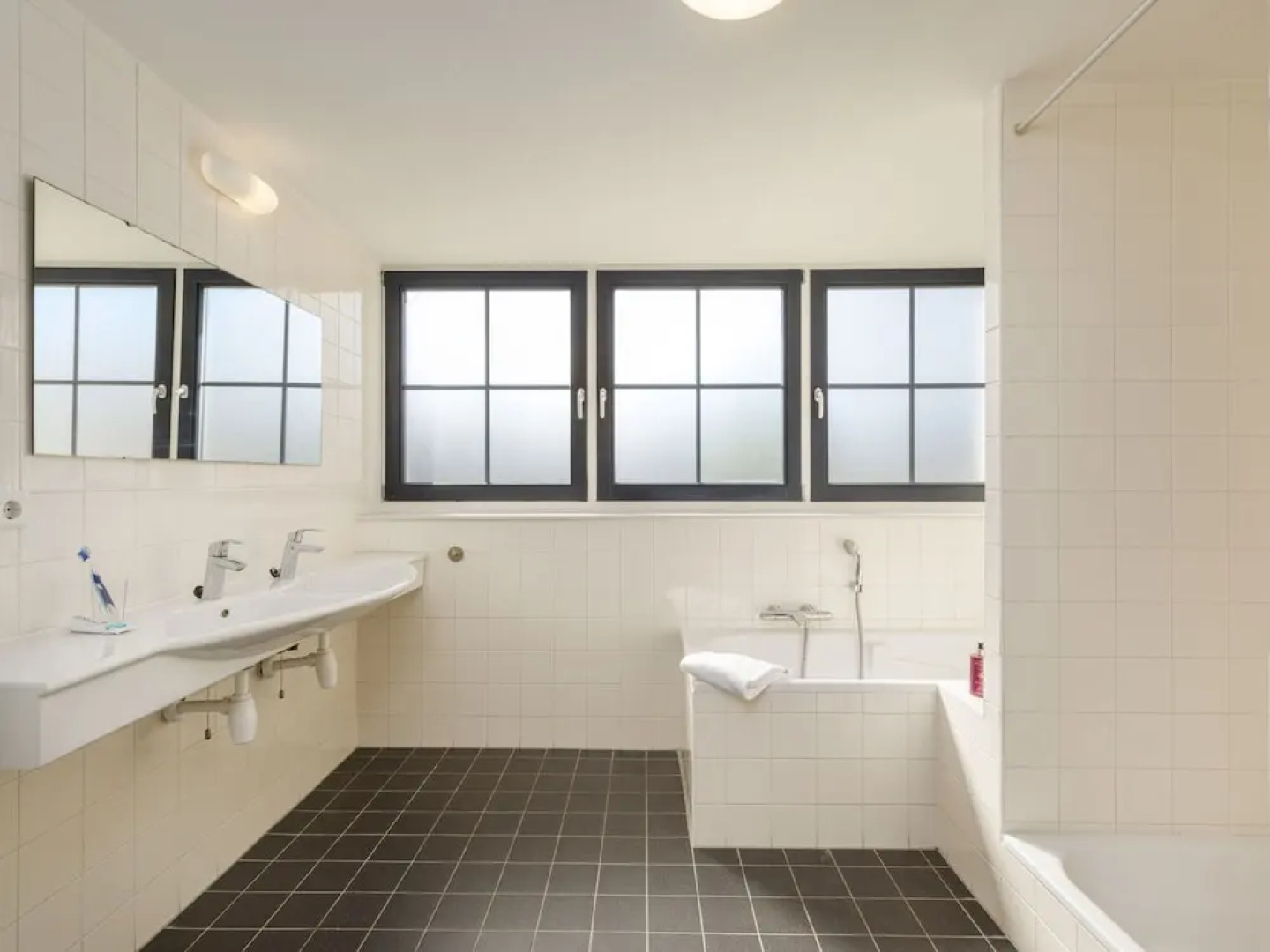 Restyled Apartment on the Markermeer