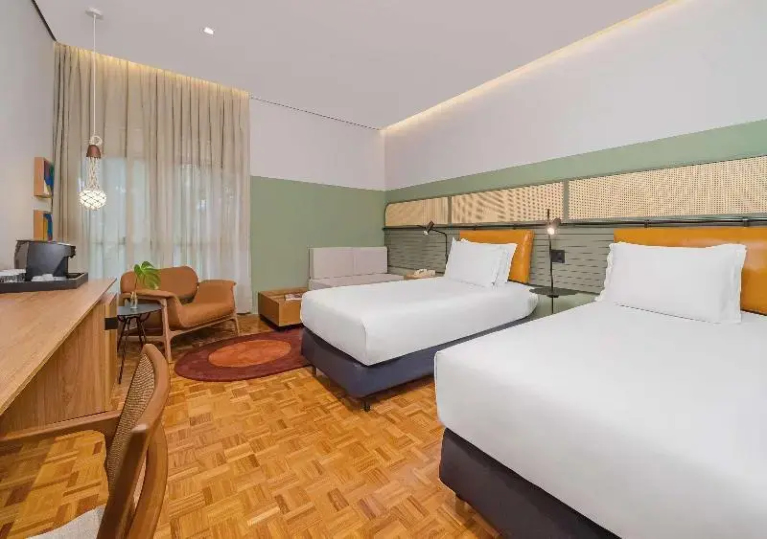 Almenat Embu das Artes Sao Paulo, Tapestry Collect