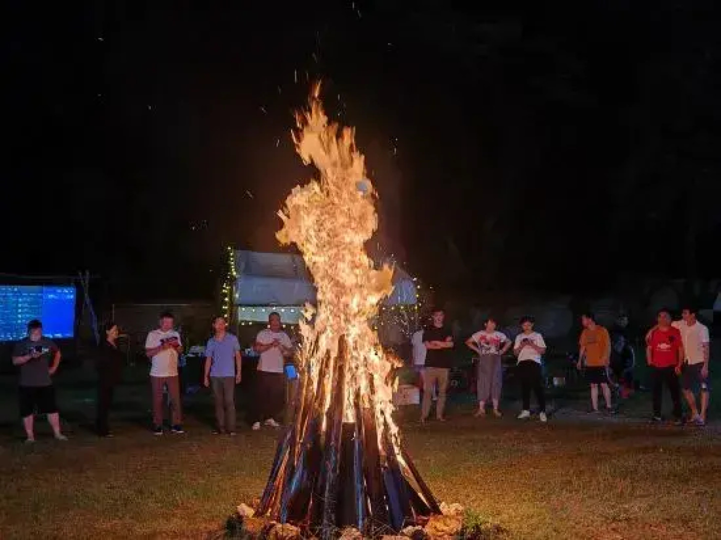 Yingxi Peak Forest Corridor Cuiying Residence