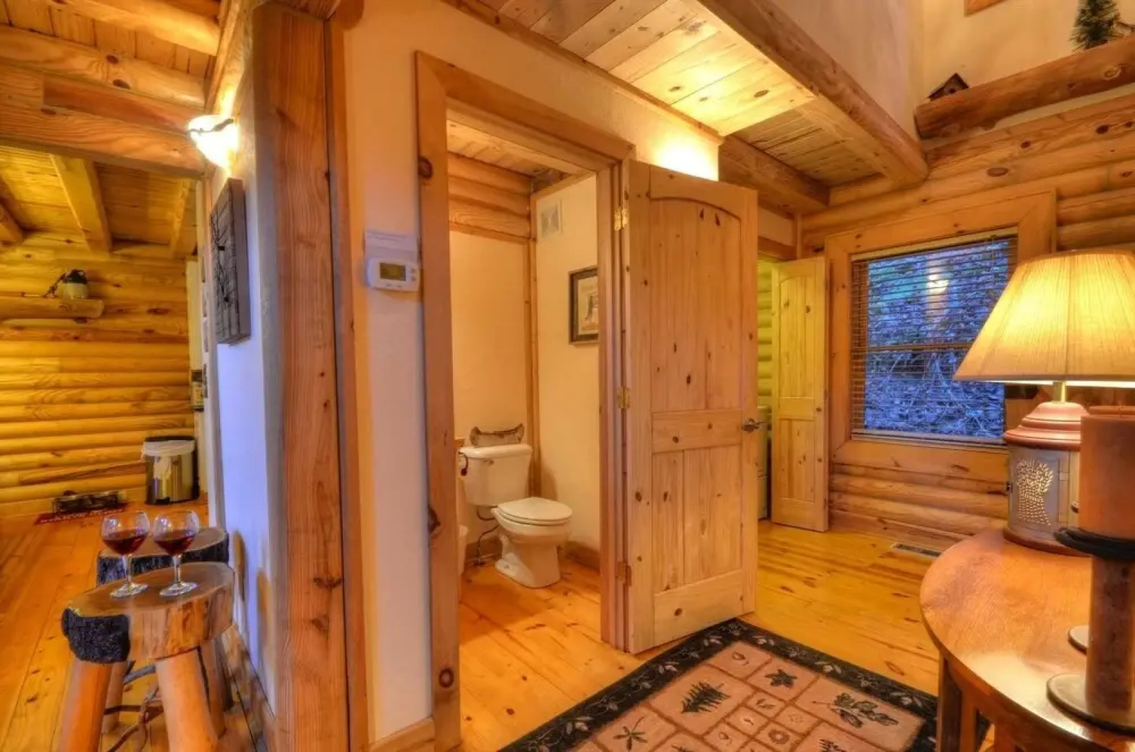 Nantahala Riverside 3 Bedroom Cabin by RedAwning