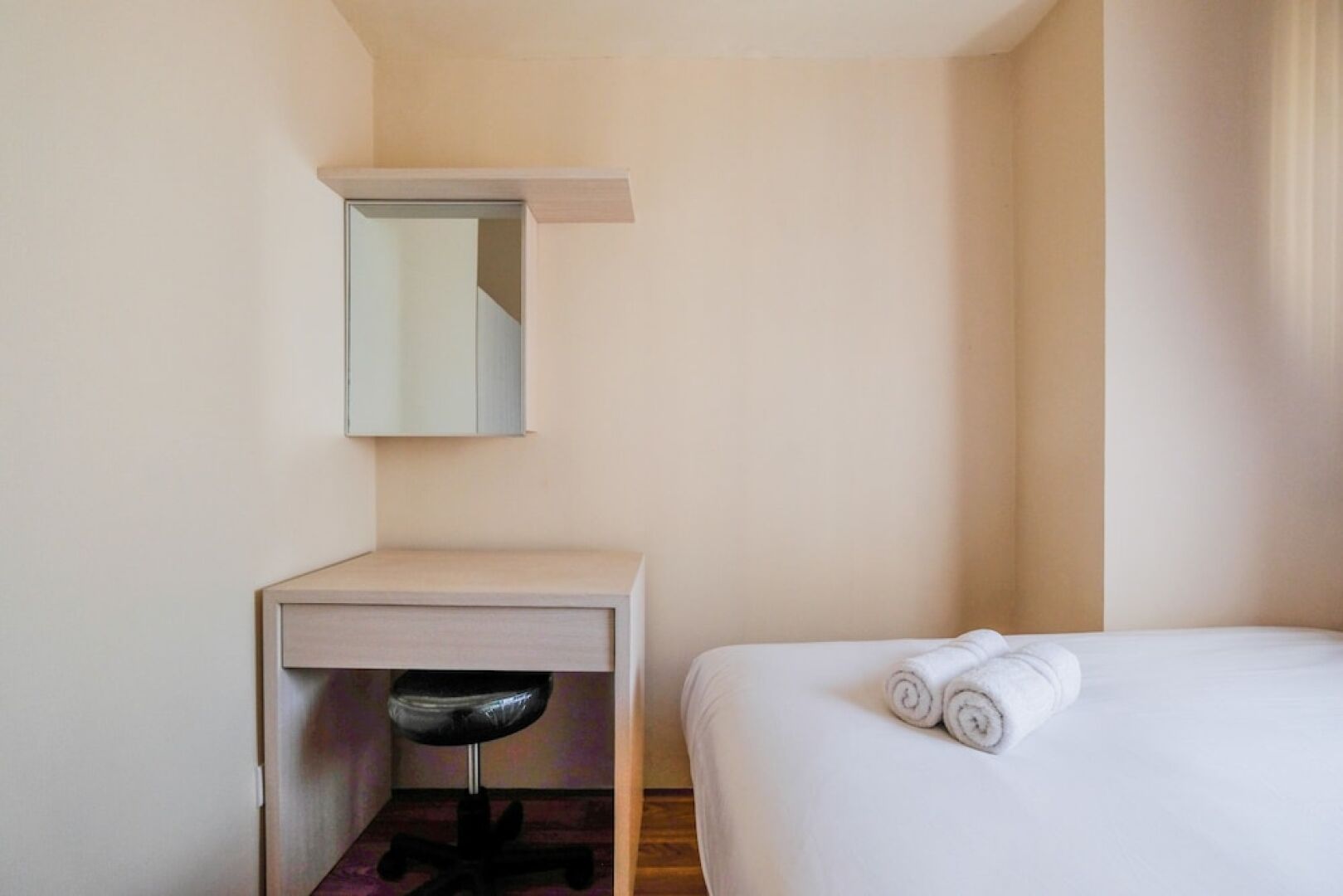 Brand New 2BR Serpong Greenview Apartment