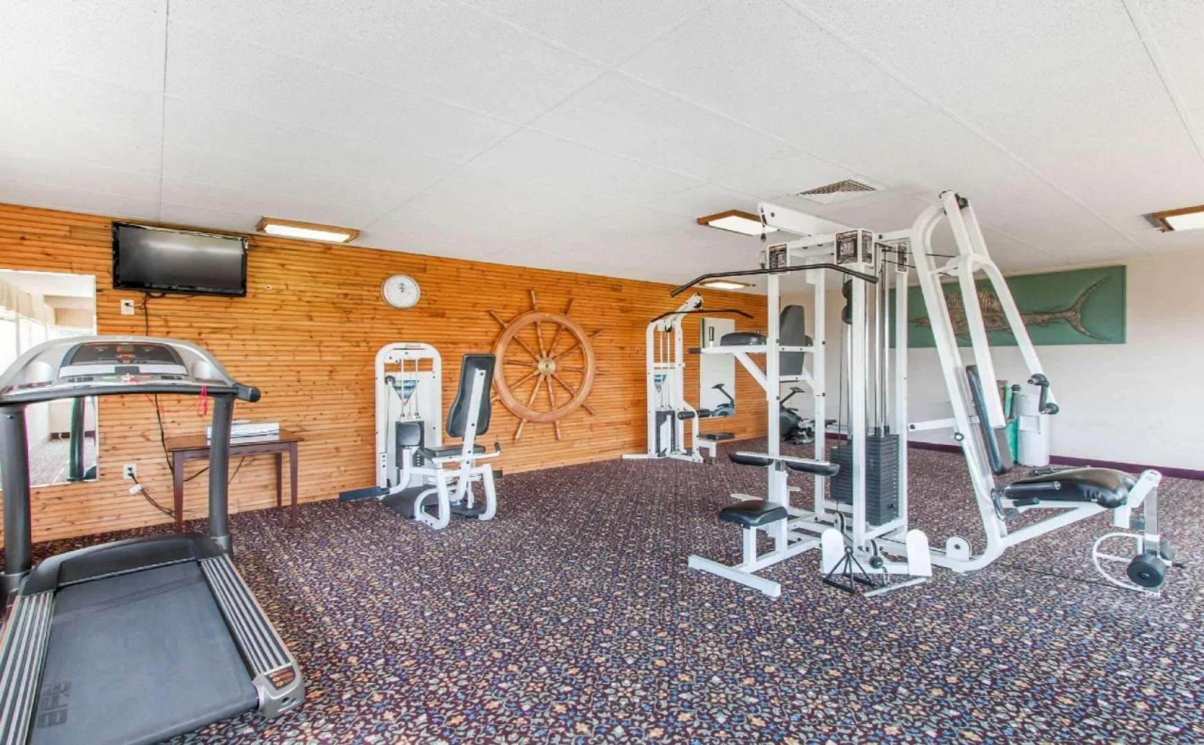 Clarion Inn Surfrider Resort