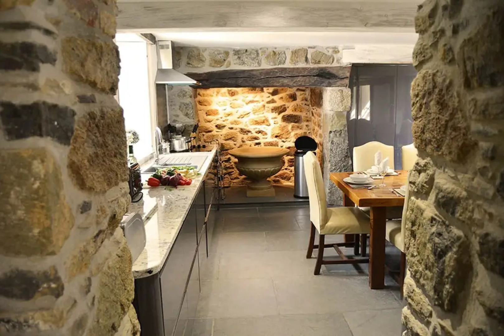 Luxury 5-star farmhouse near the Cornish coast on the Bonython Estate, Lizard Peninsula