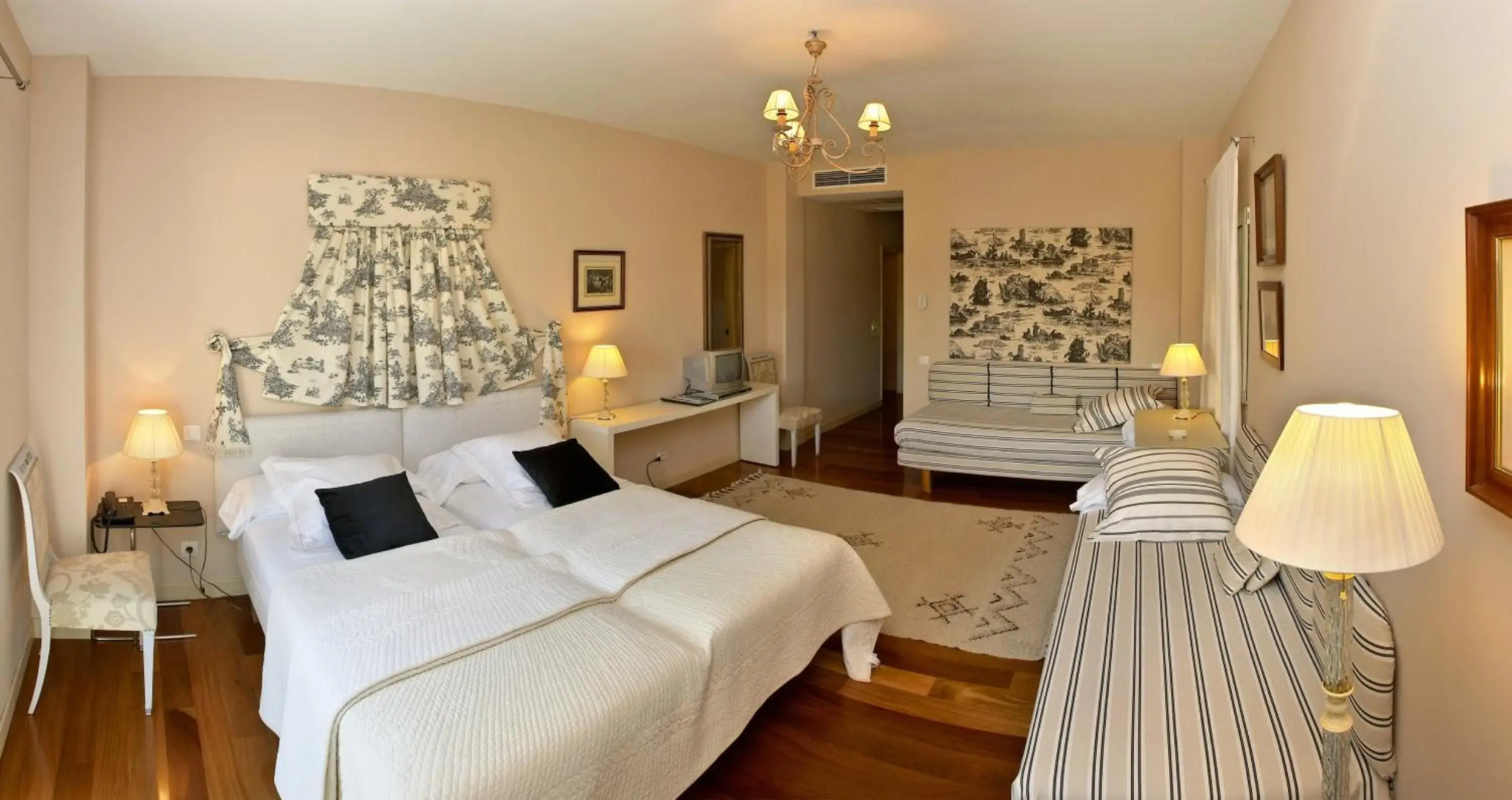 Hotel Santa Coloma del Camino