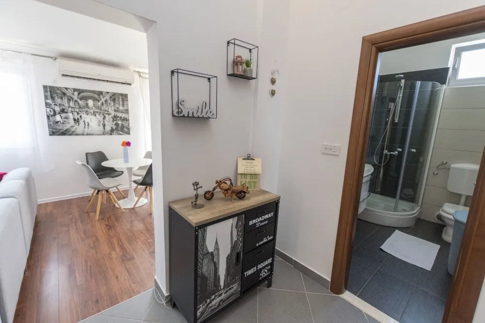 Apartments Drlja