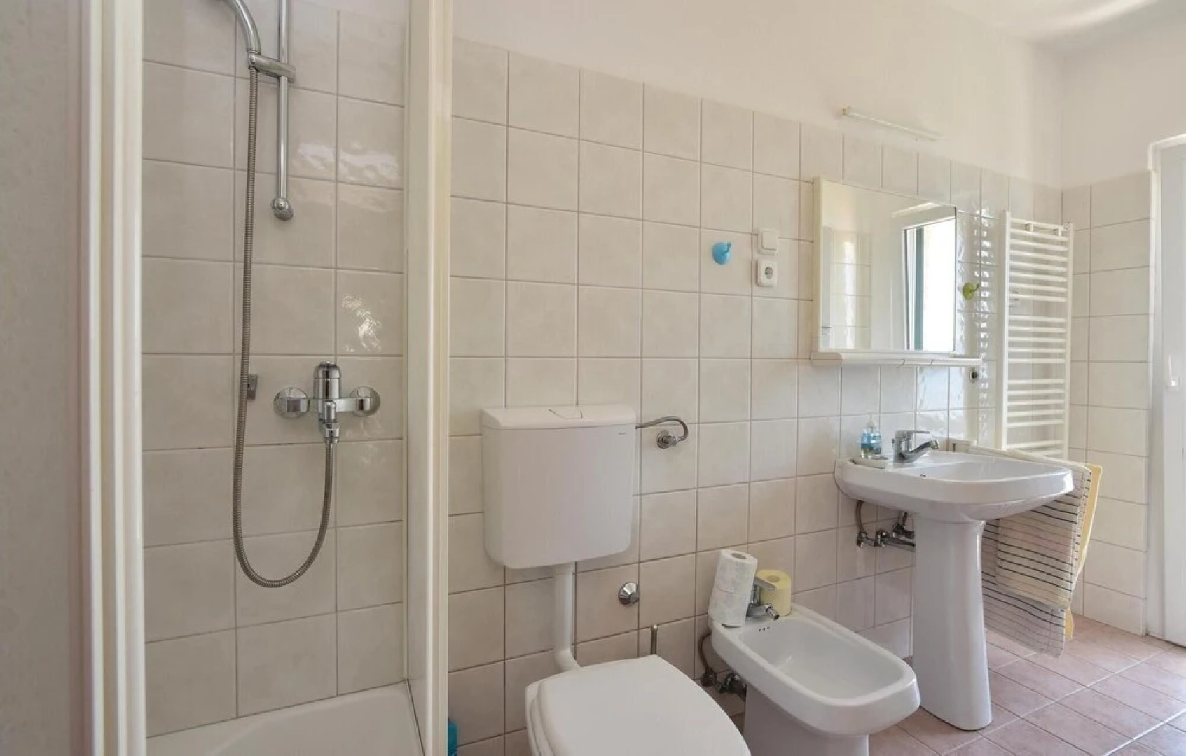 Awesome Home in Pisak With 3 Bedrooms, Private Swimming Pool and Wifi